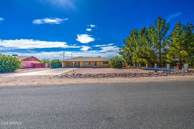 650 N RENNICK Drive, Apache Junction, AZ 85120