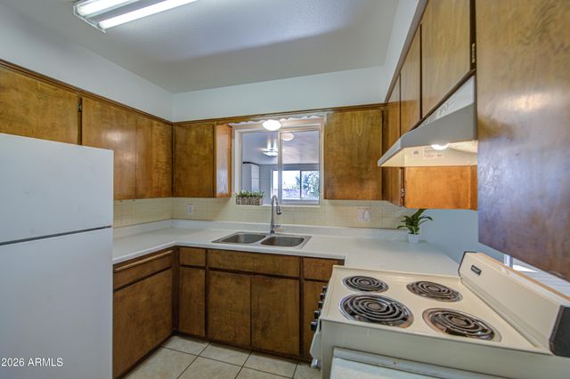 650 N RENNICK Drive, Apache Junction, AZ 85120