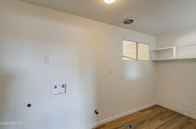 650 N RENNICK Drive, Apache Junction, AZ 85120