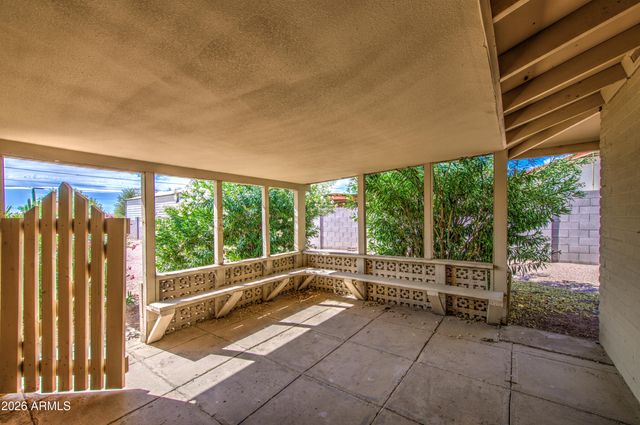 650 N RENNICK Drive, Apache Junction, AZ 85120