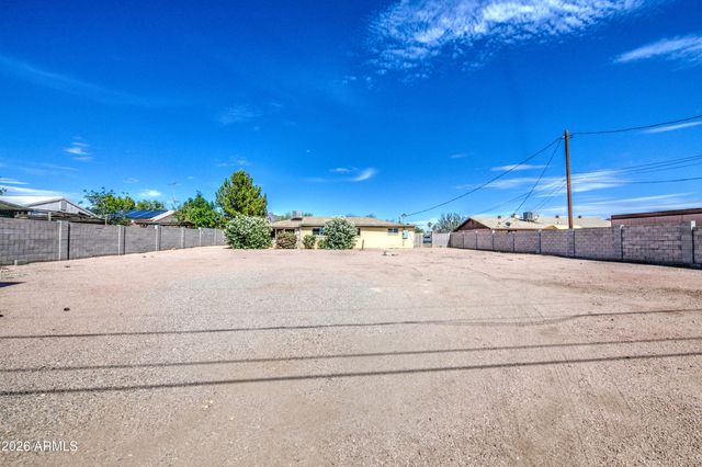 650 N RENNICK Drive, Apache Junction, AZ 85120