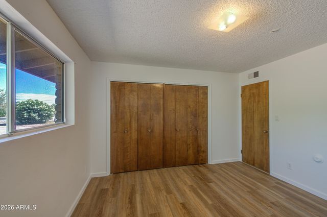 650 N RENNICK Drive, Apache Junction, AZ 85120