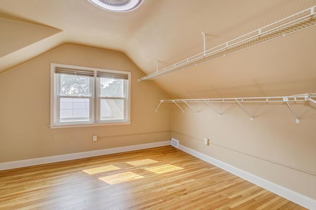 1560 Case Avenue, Saint Paul, MN 55106