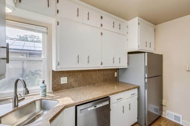 1560 Case Avenue, Saint Paul, MN 55106