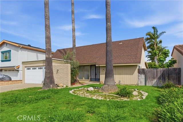 9319 Shrike Avenue, Fountain Valley, CA 92708