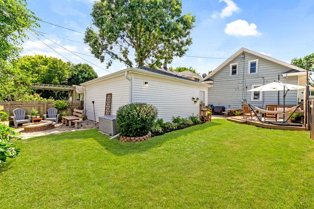 2428 N 72nd STREET, Wauwatosa, WI 53213
