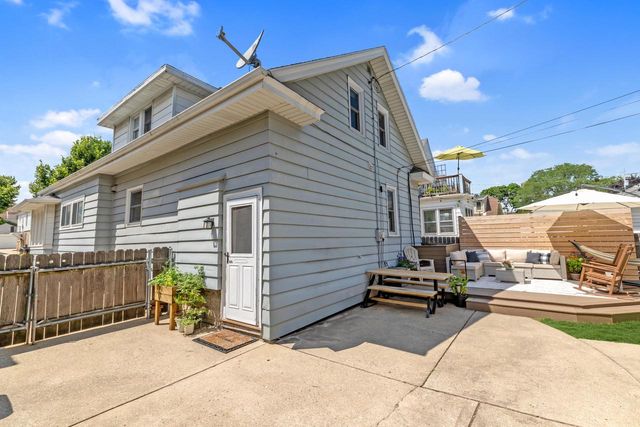 2428 N 72nd STREET, Wauwatosa, WI 53213