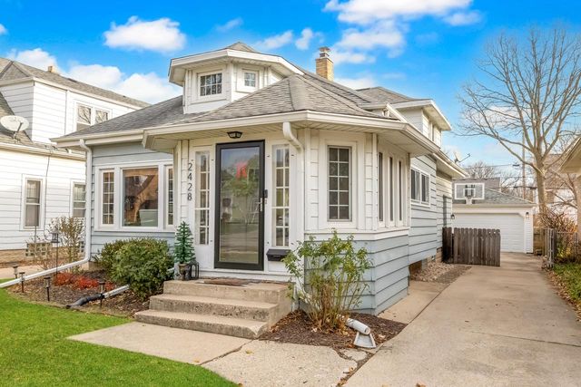2428 N 72nd STREET, Wauwatosa, WI 53213