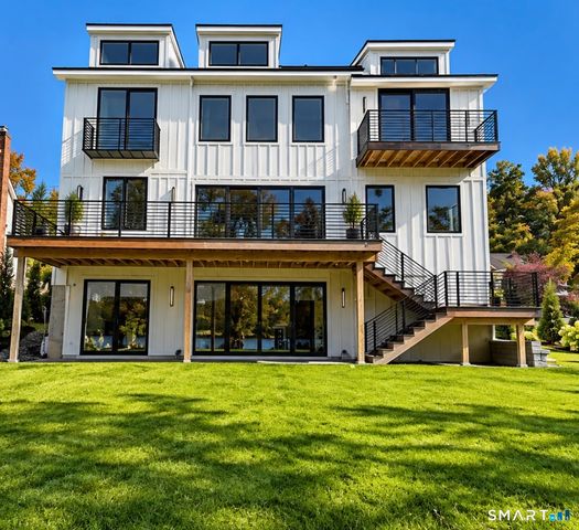 20 North Lake Shore Drive, Brookfield, CT 06804