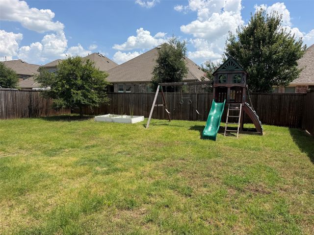 2844 Hackberry Creek Trail, Celina, TX 75078