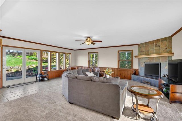 6097 Hellenbrand Road, Waunakee, WI 53597