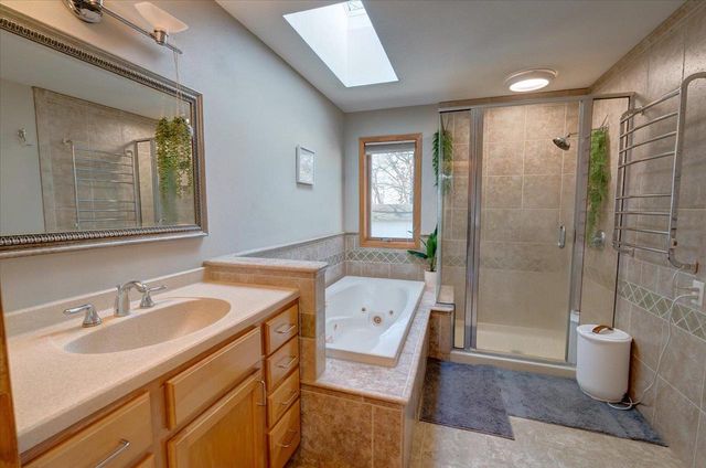 6097 Hellenbrand Road, Waunakee, WI 53597