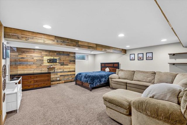 6097 Hellenbrand Road, Waunakee, WI 53597