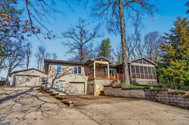 6097 Hellenbrand Road, Waunakee, WI 53597