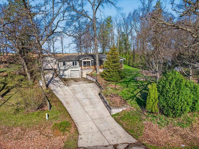 6097 Hellenbrand Road, Waunakee, WI 53597