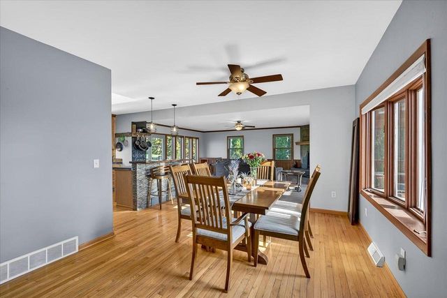 6097 Hellenbrand Road, Waunakee, WI 53597