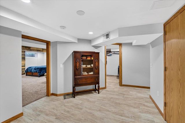 6097 Hellenbrand Road, Waunakee, WI 53597