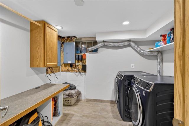 6097 Hellenbrand Road, Waunakee, WI 53597