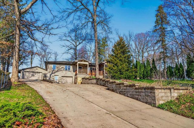 6097 Hellenbrand Road, Waunakee, WI 53597