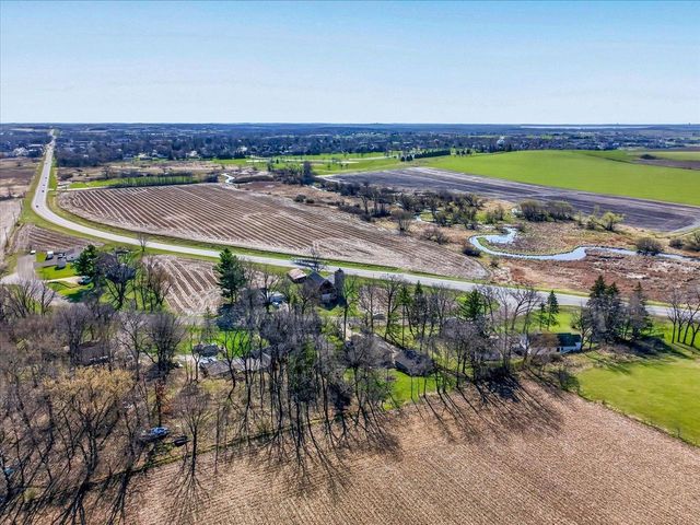 6097 Hellenbrand Road, Waunakee, WI 53597
