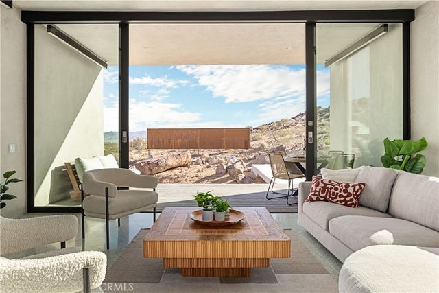 1824 Mountain Shadow Road, Joshua Tree, CA 92252