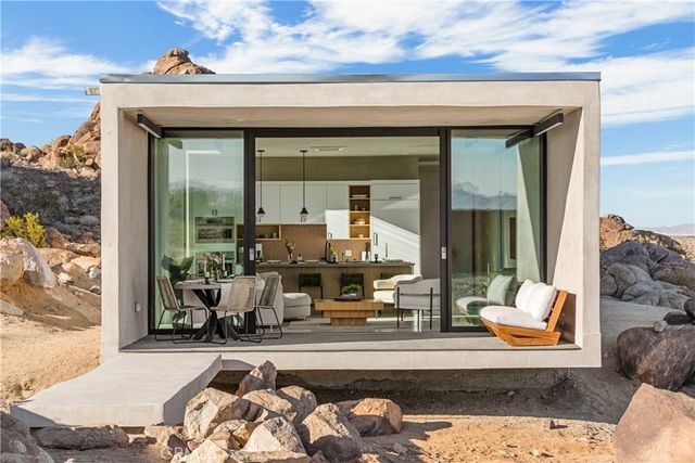 1824 Mountain Shadow Road, Joshua Tree, CA 92252