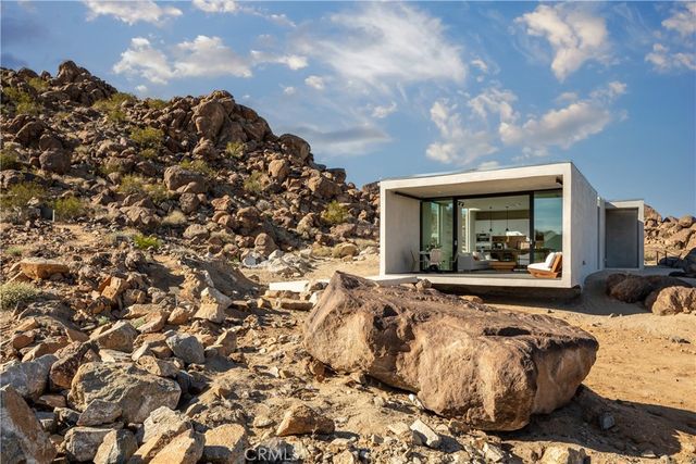 1824 Mountain Shadow Road, Joshua Tree, CA 92252