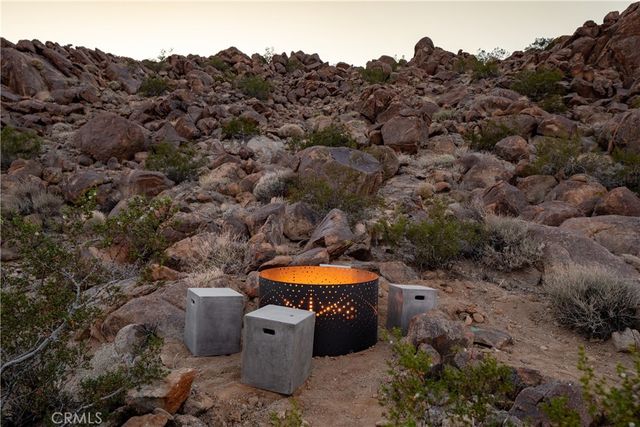 1824 Mountain Shadow Road, Joshua Tree, CA 92252
