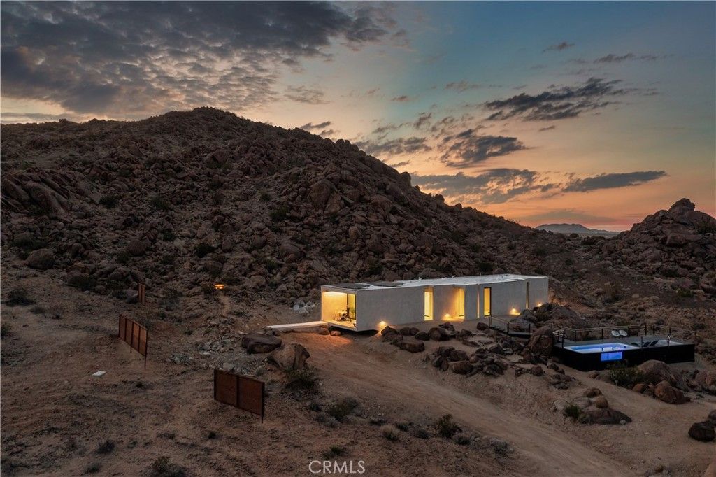 1824 Mountain Shadow Road, Joshua Tree, CA 92252