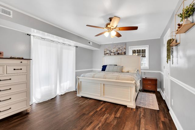 300 Scenic Dr, Shelbyville, TN 37160