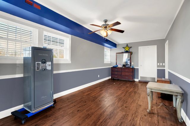 300 Scenic Dr, Shelbyville, TN 37160