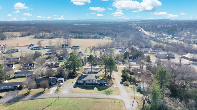 300 Scenic Dr, Shelbyville, TN 37160