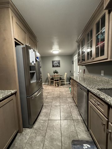 300 Scenic Dr, Shelbyville, TN 37160