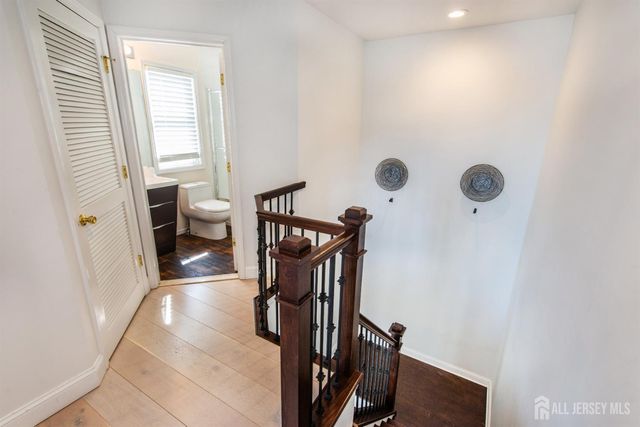 32 Raritan Reach Road, South Amboy, NJ 08879