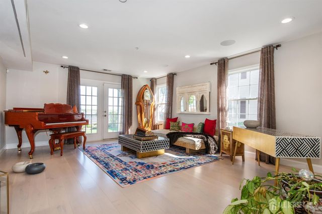 32 Raritan Reach Road, South Amboy, NJ 08879