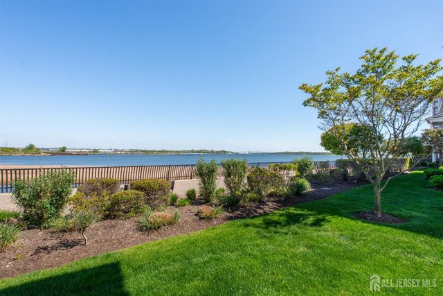 32 Raritan Reach Road, South Amboy, NJ 08879