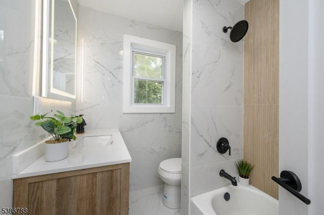 58 Yantecaw Ave, Bloomfield Twp., NJ 07003