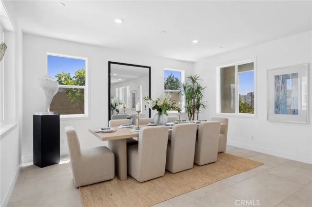 306 Treble, Irvine, CA 92618