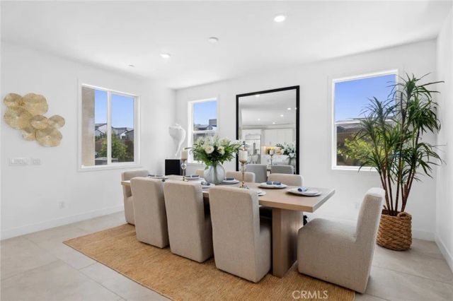306 Treble, Irvine, CA 92618