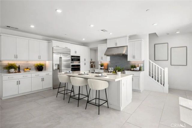 306 Treble, Irvine, CA 92618