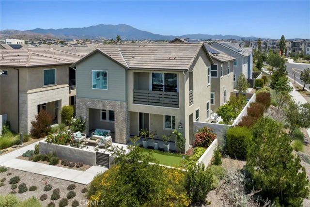 306 Treble, Irvine, CA 92618