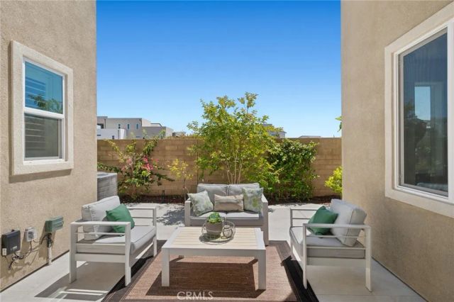 306 Treble, Irvine, CA 92618