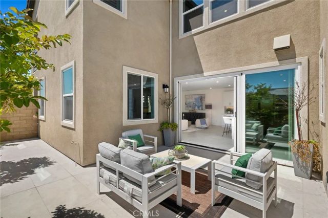 306 Treble, Irvine, CA 92618