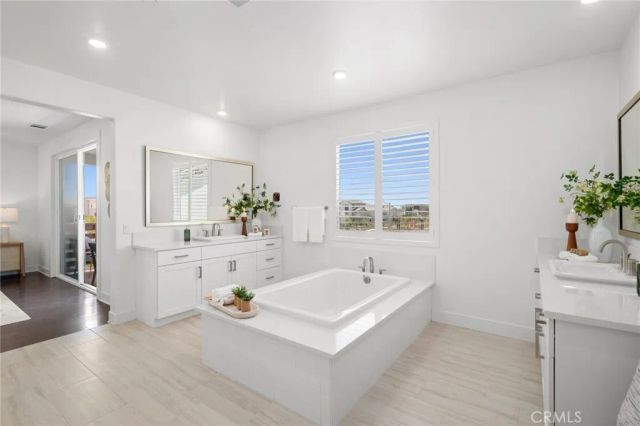 306 Treble, Irvine, CA 92618