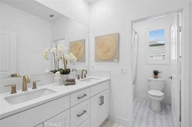 306 Treble, Irvine, CA 92618