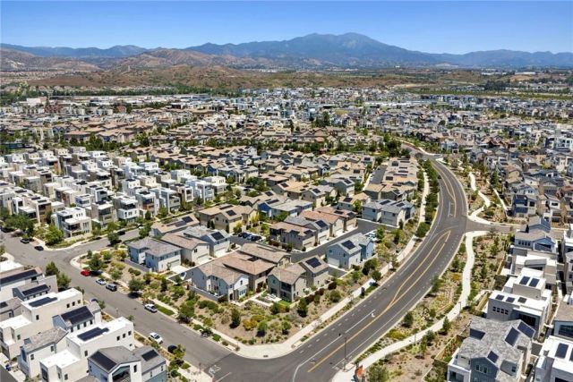 306 Treble, Irvine, CA 92618