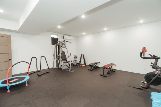 700 N Farm Road 193, Springfield, MO 65802