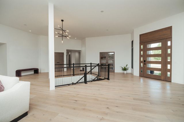 700 N Farm Road 193, Springfield, MO 65802