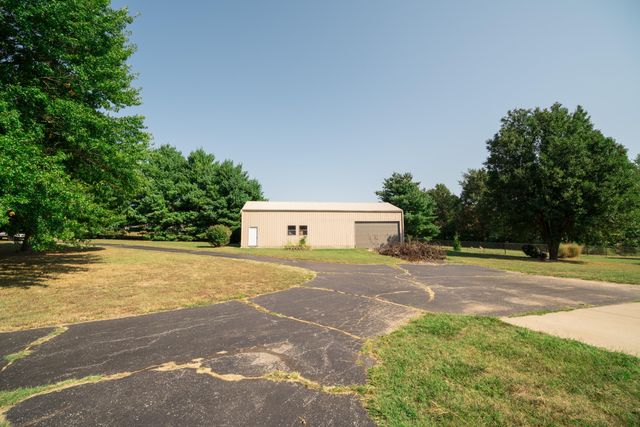 700 N Farm Road 193, Springfield, MO 65802