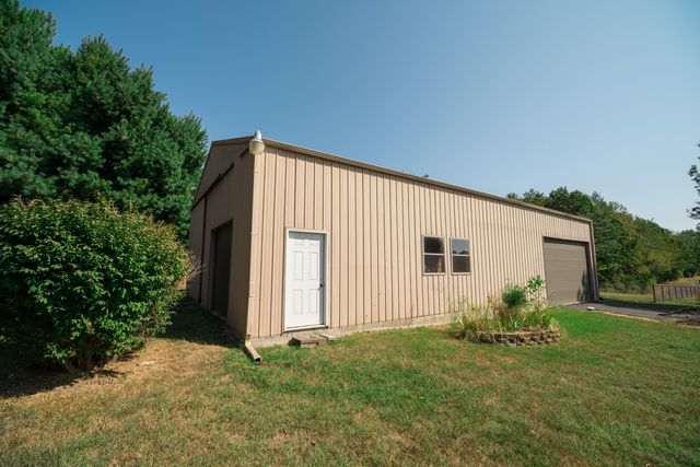 700 N Farm Road 193, Springfield, MO 65802